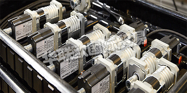 ELERO位于德國斯圖加特附近的Schlierbach，是卷簾門，防曬系統(tǒng)和卷簾門驅動和控制的領先制造商之一。