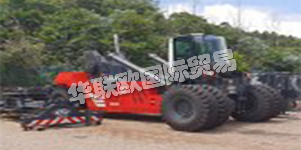 FORKLIFTCENTER BV專業(yè)生產(chǎn)1-60噸的叉車和集裝箱裝卸設(shè)備。在Forkliftcenter，您可以購買，出租和出售叉車。