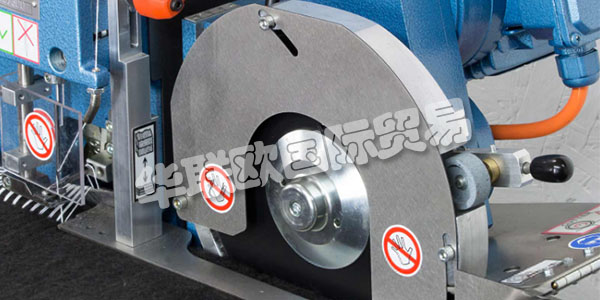 德國DOHLE主要產(chǎn)品：DOHLE縫紉機、包縫機、鏈式縫紉機、立式縫紉機等。DOHLE GMBH&Co. KG的亞琛自1870年與高素質(zhì)的員工的專家為您的貨物在紡織品和地毯行業(yè)加盟的廣泛基礎(chǔ)的基礎(chǔ)。