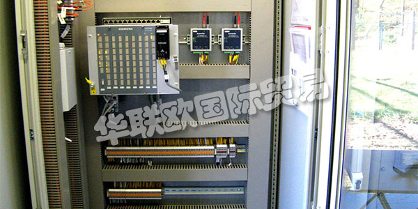 印度AMLOK主要產品：AMLOK水力調速器、閥門、傳感器、過濾器等。AMLOK代表兩位年輕董事總經理Amit Lamba先生和Lokender Singh先生的名字，他們的愿景是為水電行業(yè)提供最優(yōu)質的服務，并幫助新開發(fā)商提高他們在可再生能源領域的地位。