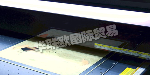 德國PLANISTAR主要產(chǎn)品：PLANISTAR燈具、熒光燈等。PLANISTAR自1983年以來，他們的團隊一直致力于照明技術(shù)和照明產(chǎn)品。他們制造了帶鹵素燈的平面背光。他們已經(jīng)掌握了這項光技術(shù)的知識和專利，甚至在邊緣照明進入許多顯示器和背光之前。