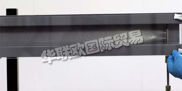 德國PFINDER主要產(chǎn)品：PFINDER防護蠟、清洗劑等。PFINDER是一家成功且獨立的公司，已有100多年的歷史。 Pfinder公司成立于1884年，從其作為頂級制造商和“符騰堡皇家法院供應(yīng)商”的角色發(fā)展成為汽車行業(yè)，供應(yīng)商和其他行業(yè)領(lǐng)域的靈活，稱職和創(chuàng)新的合作伙伴。 40多年蠟保護經(jīng)驗的結(jié)果是獲得汽車行業(yè)OEM認證的產(chǎn)品，在空腔保護方面的市場領(lǐng)導(dǎo)地位以及他們在全球70多家汽車工廠中永久使用他們的產(chǎn)品。 Pfinder產(chǎn)品每年用于超過9,000,000個體內(nèi)。