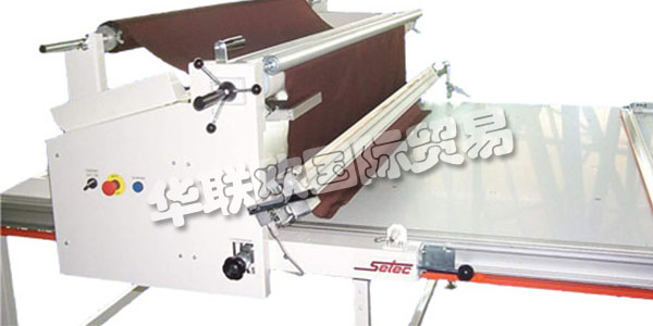 德國(guó)SETEC公司的主要產(chǎn)品：SETEC切割機(jī),SETEC拉布機(jī)，自動(dòng)存儲(chǔ)系統(tǒng)，給料機(jī)，傳送帶等。