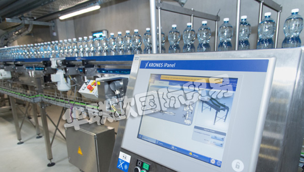 品牌介紹：【KRONES】總部位于德國新特勞普林的克朗斯KRONES集團為各種工藝過程技術、灌裝技術和包裝技術開發(fā)規(guī)劃并制造機器和整套設備。KRONES的產(chǎn)品組合借助內(nèi)部物流系統(tǒng)、信息技術和工廠規(guī)劃而得以完善。KRONES設備每天處理的瓶子、易拉罐和特殊造型容器數(shù)以百萬計...更多關于德國KRONES,KRONES灌裝機,KRONES貼標機產(chǎn)品內(nèi)容還請繼續(xù)閱讀以下文章，謝謝！