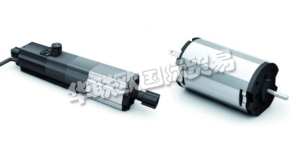 德恩科是世界一流的運動控制領域供應商，它提供的優(yōu)質的傳動控制解決方案，滿足了客戶對成本和可靠性日益增長的需求。標準化的電機、齒輪箱和模塊化配件的高度靈活性使?jié)M足客戶特定需求的完美運動解決方案成為可能。對客戶來說，這意味著更好的質量控制，降低庫存和減少生產時間。德恩科對促進可持續(xù)發(fā)展一直非常重視。因此，他們特別致力于注意對環(huán)境保護而選擇和使用高效和節(jié)能的原材料來進行生產。早在2002年，德恩科就通過了ISO14001環(huán)境質量體系認證。下文為您介紹德恩科電機。